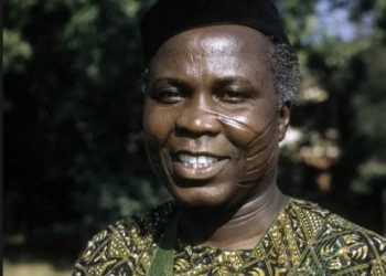 SL  Akintola late premier of western region
