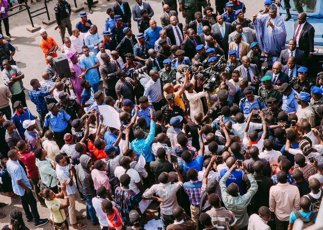 PIC 1 - National Insight News Oyo State Governor, Senator Abiola Ajimobi (far right) addressing some students of the Ladoke Akintola University of Technology, Ogbomoso, who staged a peaceful protest to his office against the continued closure of the college, in Ibadan...on Monday. Photo: Governor's Office