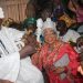 Alhaja Amerigun beeing installed as Iyaloja of Ibadan by Oubadan of Ibadan oba, Saliu Adetunji