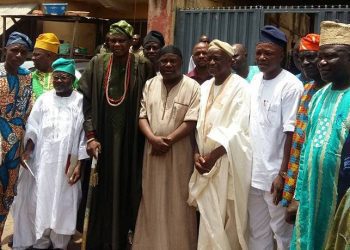 Baagi of Saki and  other leader from Saki during their visit to Senator Fatai Buhari in Ogbomoso