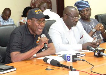 The Special Adviser to Governor Abiola Ajimobi on Physical Planning and Urban Development, Alhaji Waheed Gbadamosi, the Commissioner for Information, Culture and Tourism, Mr. Toye Arulogun and Special Adviser to Governor Ajimobi on Communication and Strategy, Mr. Yomi Layinka at the Press Conference on Ibadan City Master Plan held at the HoS Conference Room in Ibadan on Tuesday.