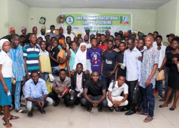 Hon Dapo Lam Adesina in group photograph with some of the beneficiaries