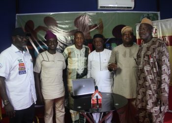 From Left to Right, Oyo State Commissioner of Information, Hon Toye Arulogun; the Publicity Secretary of Social Democratic Party (SDP), Mr Akeem Azeez; Anchor of the Media Chat, Mr Cletus Ilobanafor; the Executive Assistant to the Governor on Political Matters, Dr Morounkola Thomas; the Administrative Secretary in charge of Peoples Democratic Party (PDP) in Oyo State, Hon Alarape Asimiyu; Oyo State General Secretary of Accord Party, Dr Nureni Adeniran