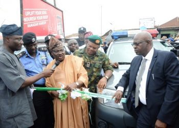 L-R: Majority Leader, Oyo State House of Assembly, Hon. Kehinde Subair; Commissioner of Police at the state command, Mr. Abiodun Odude; State Governor, Senator Abiola Ajimobi; General Officer Commanding, 2 Division, Nigerian Army, Maj.-Gen. Martins Abraham; and Executive Secretary, State Security Trust Fund, Mr. Femi Oyedipe, during the inauguration of patrol vans donated by the OYSSTF to the state government, in Ibadan... on Friday. Photo: Governor's Office