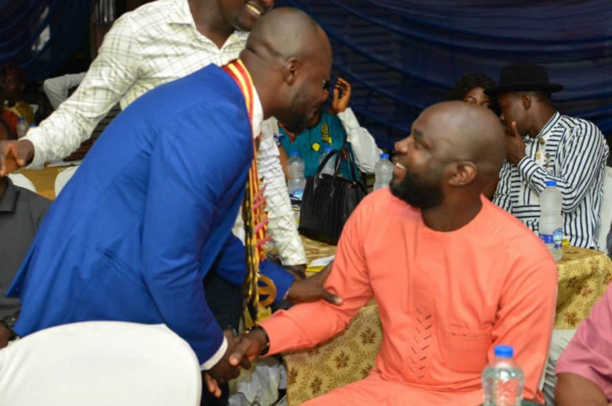 IMG-20190815-WA0001 - National Insight News The newly installed District Rotaract Representative of Rotaract Club District 9125, Rtr Olanrewaju Peter Olowu discussing with a former federal lawmaker, Hon. Shared Akinade-Fijabi, at the event.