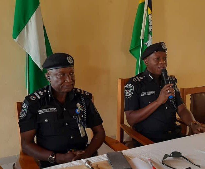 AIGLeye Oyebadan briefing his successor, AIG Bashir Makama the new head of zone 11 osogbo