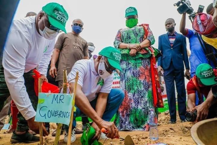 Governor Oyetola planting a tree