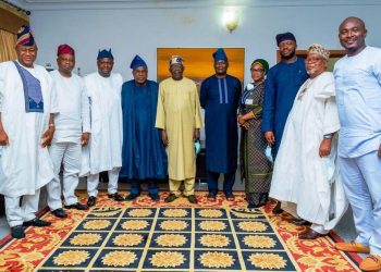 Asiwaju Bola Ahmed Tinubu with Members of Oyo  Caucus ,NASS