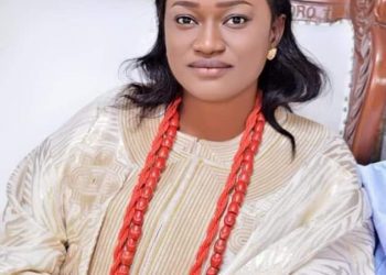 Regent Taiwo Oyebola Agbona Bags “Golden Fame of 21st Century Award