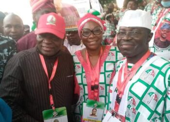 Ex Osun state Gov, Prince Olagunsoye Oyinlola, Alhaja Mutiat Ladoja and Amb Taofeek Arapaja at the convention