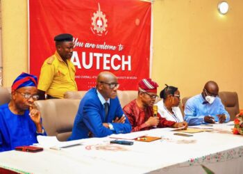Acting Vice-Chancellor of LAUTECH, Professor Mojeed Olaide Liasu, flanked by other Principal officers of the University at the Press conference to announce the 15th Convocation ceremonies of the Institution.