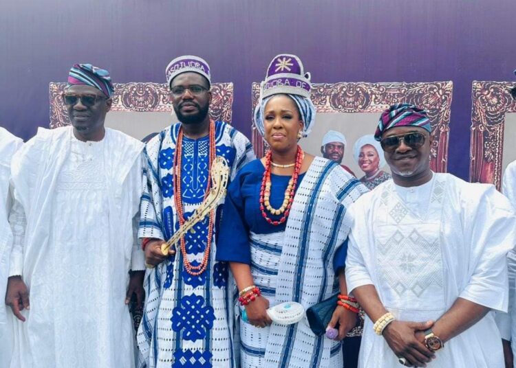 Aare Asoju Oba and His Wife flanked by Former Governor of Kwara state, Abdulfatah Ahmed and Bashorun Akinwole Akinwale - National Insight News Aare Asoju Oba and His Wife flanked by Former Governor of Kwara state, Abdulfatah Ahmed and Bashorun Akinwole Akinwale