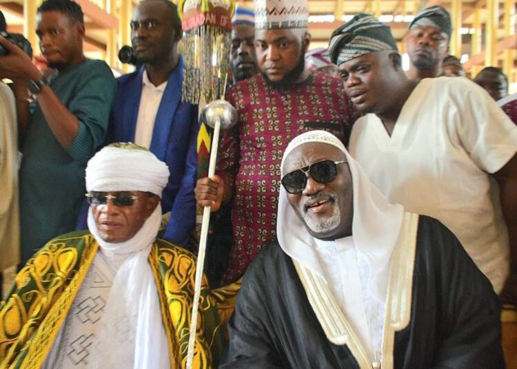 Alhaji (Chief) Nureni Adebayo Akanbi J.P., the Arole Iba Oluyole and  the sixth (6th) Baba Isale Musulumi of Ibadanland with Hon Stanley Adedeji Odidiomo