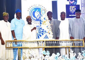 From left, South West Governors, Ondo, Lucky Ayedatiwa; Oyo, Seyi Makinde; Former Governor of Osun State, Chief Bisi Akande; Lagos, Babajide Sanwo-Olu, Ekiti, Biodun Oyebamiji and Ogun, Dapo Abiodun, during the 85th birthday lecture of Chief Akande, held at International Conference Centre, University of Ibadan. PHOTO: Oyo Gov's Media Unit.