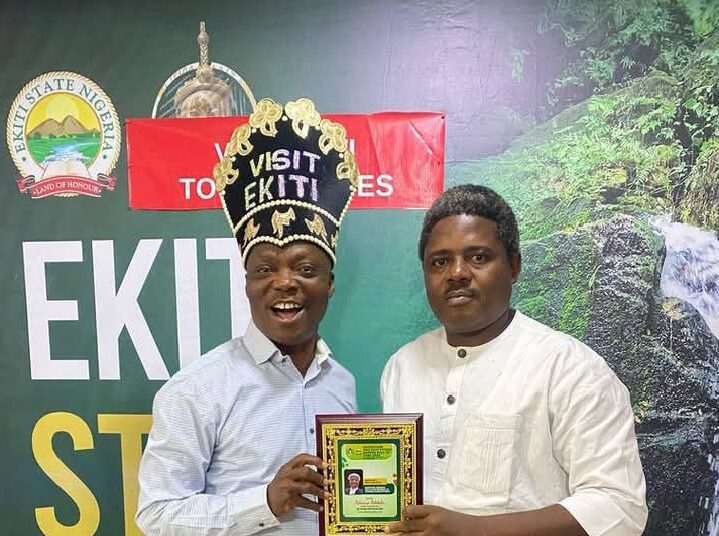 Mr Adeshina Ademola.presentinparaphernalia of induction to Barrister Wale Ojo Lanre