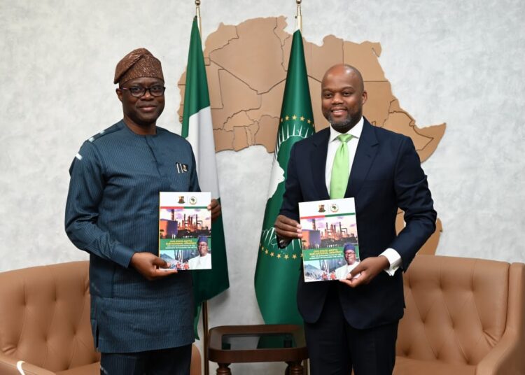 IMG-20251028-WA0010 - National Insight News Governor Seyi Makinde with His Excellency Wamkele Mene, Secretary General, African Continental Free Trade Area (AfCFTA), during a visit of the former to the AfCFTA Headquarters in Accra, Ghana, to submit the post-launch engagement report.
