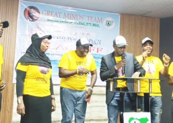 #image_title