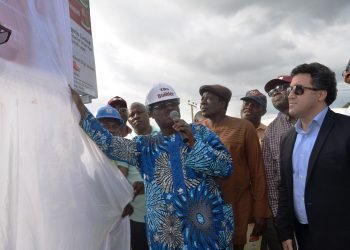 Governor Abiola Ajimobi of Oyo State (left), his deputy, Chief Moses Adeyemo (second left), Secretary to the State Government, Mr. Olalekan Alli (second right) and the Executive Director, Charvet Nigeria Limited, Issam Abu Hassan (right) at the flag off  of the 11.4 km Agodi Gate-Alakia Adebayi Junction with spur to Alakia- Ibadan Airport Road on Tuesday in Ibadan.