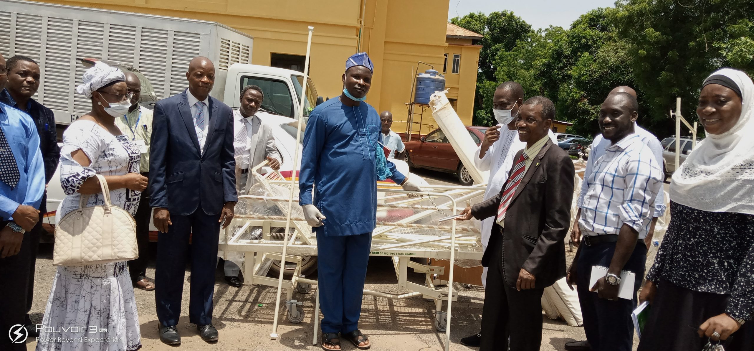 Poultry farmers donates to Oyo Government