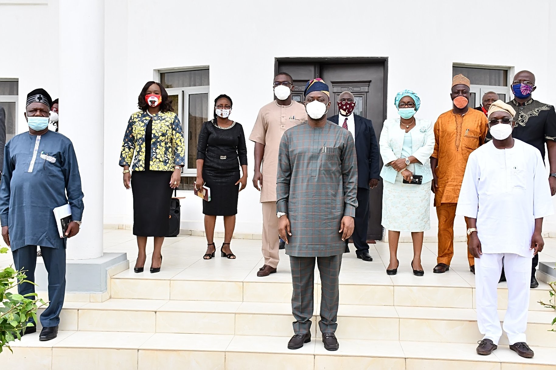 Oyo State Governor, Engr Seyi Makinde (middle); his deputy, Engr Rauf Olaniyan (right);  Commissioner for Agricultural and Rural Development, Mr Muyiwa Ojekunle (left) and others during the Inauguration of Monitoring and Technical Committee on Rural Access and Agricultural Marketing Project (RAAMP) held at Government House, Ibadan. PHOTO: Oyo State Government.