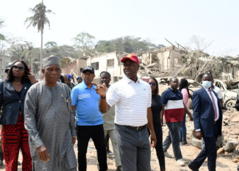 Oyo State Governor, Seyi Makinde (right) ; Oyo State Commissioner of Police, CP Adebola Hamzat and others during the governor's visit to the explosion scene in Ibadan. PHOTO: Oyo Gov's Media Unit.