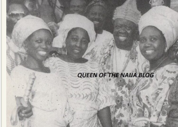 Late Ooni Adesoji Aderemi and wives. Pics credit: Queen of the Naija blog