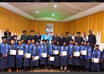 Group picture of the Graduates with IGAD's members