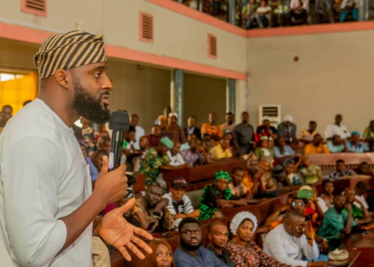 Hon Debo Ogundoyin, Speaker Oyo state House of Assembly, addressing participants at the stakeholder meeting