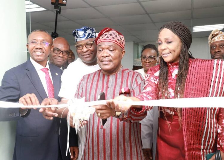 Odu’a Group Chairman, Otunba Bimbo Ashiru cutting the tape of the new Odu’a Liaison Office. L-R: Odu’a Group Managing Director/ CEO, Mr Abdulrahman Yinusa, Mr Segun Olujobi, Odu’a Director, Otunba Lai Oriowo, Odu’a Director, Otunba (Mrs) Debola Osibogun, Independent Director, Mrs Omotayo Gbajabiamila, representative of the Lagos State SSG, and Mr Seni Adio, SAN, Odu’a Director at the event