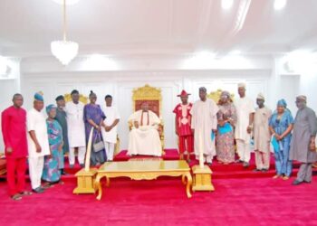 His Imperial Majesty Oba Ghandi Afolabi Olaoye Orumogege 111, the Soun of Ogbomosoland with the committee