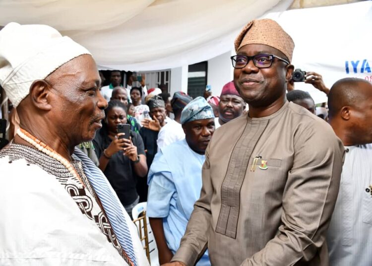 Oyo State Governor, Seyi Makinde (right) and former governor of Oyo State and Otun Olubadan of Ibadanland, Oba Senator Rashidi Ladoja, during the 80th birthday prayer of Ladoja, held at his residence, Bodija, Ibadan. PHOTO: Oyo Gov's Media Unit