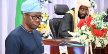 Oyo speaker and Governor Seyi Makinde during the presentation of the budget proposal