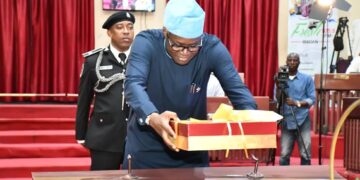 Oyo State Governor, Seyi Makinde, presenting 2025 Budget to State House of Assembly, at the House Chamber, Secretariat, Ibadan. PHOTO: Oyo Gov's Media Unit