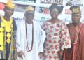 L-R Chairman, BoT, Omo Yoruba Atata Socio-cultural Initiative, Olawale Ajao;
The Onpetu of Ijeruland, Oba Sunday Oyèdìran and members of the Initiative, including Mrs Oluwatoyin Malik who is the Crime Editor, Nigerian Tribune and Saheed Alatise of Noble FM, Ibadan