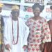 L-R Chairman, BoT, Omo Yoruba Atata Socio-cultural Initiative, Olawale Ajao;
The Onpetu of Ijeruland, Oba Sunday Oyèdìran and members of the Initiative, including Mrs Oluwatoyin Malik who is the Crime Editor, Nigerian Tribune and Saheed Alatise of Noble FM, Ibadan