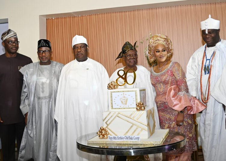 1-1822738359 - National Insight News From left, Oyo State Governor, Seyi Makinde; Bauchi State Governor, Bala Muhammed; Secretary to the Federal Government, Senator George Akume, Celebrant, Chief Olabode George; his wife, Dr Roli and Oni of Ife, Oba Dapo Ogunwusi, during the 80th Birthday of Chief Bode George, held at Admiralty Conference Centre, Victoria Island, Lagos. PHOTO: Oyo Gov's Media Unit.