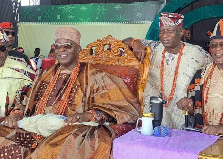 Senator Abdulfatai Buhari, Oba Ghandi Afolabi Olaoye, Asiwaju Sola Adepoju and Sir Olusegun Adekunle , Ashipa of Ogbomosoland land at the grand finale of the carnival