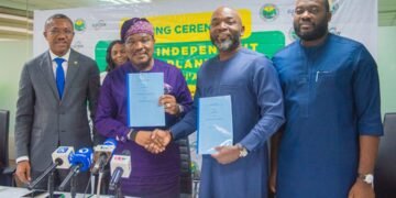 IMG-20260416-WA0087 - National Insight News L-R: Mr Abdulrahman Yinusa, Group Managing Director, Odu’a Investment Company Limited, Otunba Bimbo Ashiru, Group Chairman; Mr Tola Talabi, founder and Co Chief Executive Officer, Elektron Energy and Mr Ayomide Oladapo, Executive Director, Commercial Development, Elektron, at the Signing Ceremony of the 50MW Independent Power Plant (IPP)JV between Odu’a Investment Company Limited and Elektron Limited held at the Odu’a liaison Office, Western House, Lagos State today