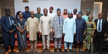 IMG-20260416-WA0088 - National Insight News Oyo State Governor, Seyi Makinde (fourth left); his deputy, Barr Bayo Lawal (third left); Secretary to the State Government, Prof Musibau Babatunde (fourth right), with the members of Oyo State 25 years Tourism Master Plan Committee and 2026 International Tourism Summit Committee, during their inauguration, held at Executive Chamber Governor's Office Secretariat, Ibadan. PHOTO: Oyo Gov's Media Unit.