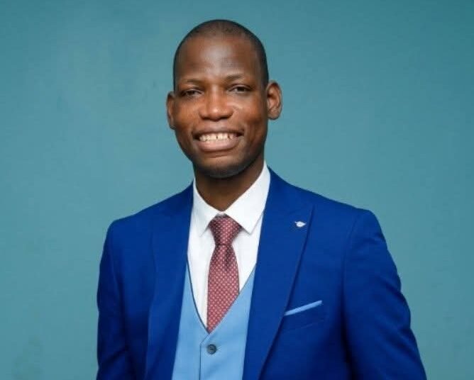 Dr Sunday Oladeji